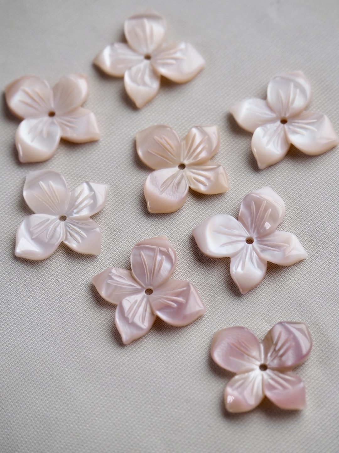 シェルビーズ -アジサイ ピンク(淡水真珠貝ピンク)【約12mm/1個】[メール便可]まとめ買い10%OFF #1367 En:Shell Beads -Freshwater pearl MOP 貝殻