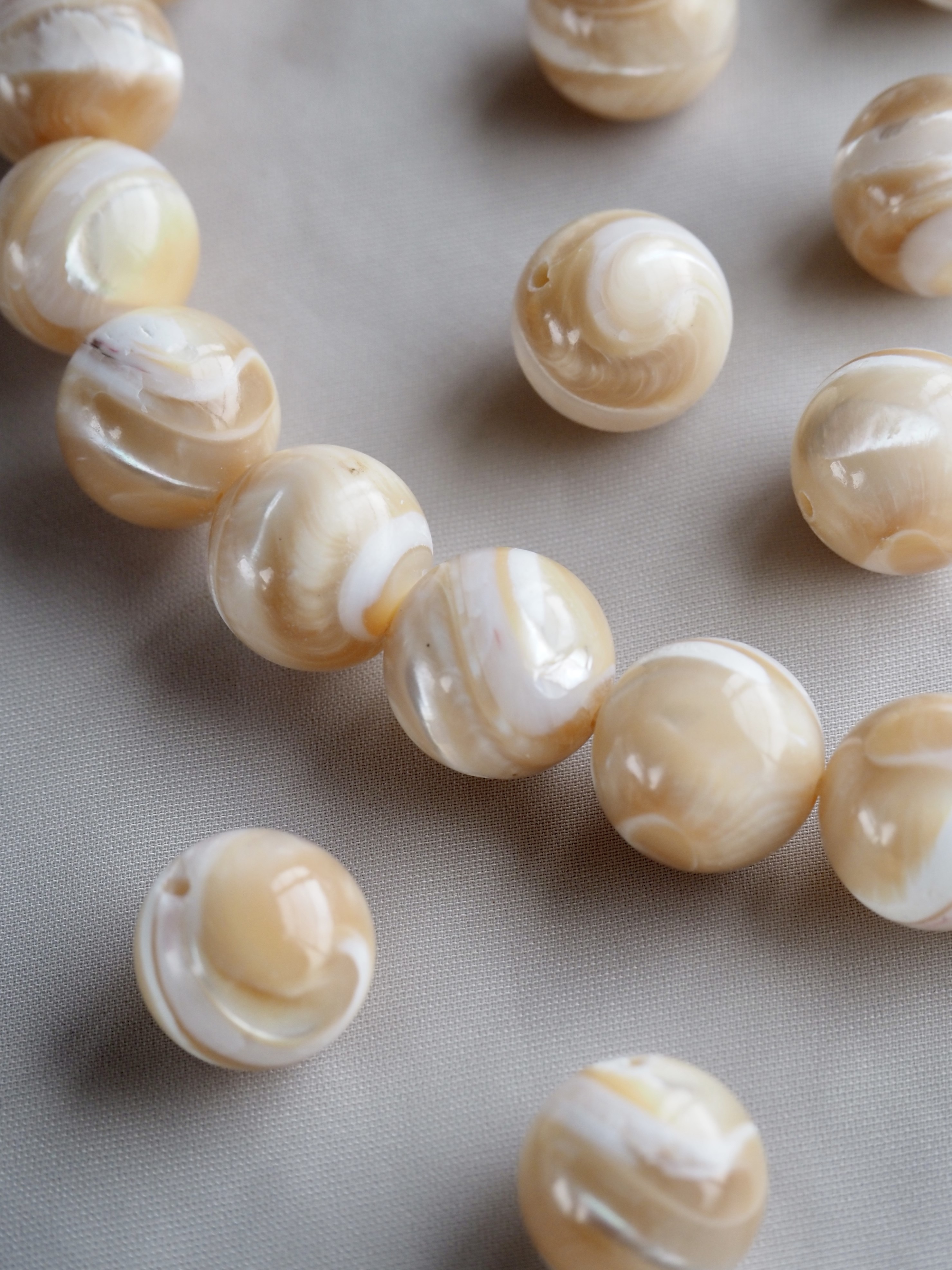 タカセガイ-丸ビーズ【約14mm/1個】[メール便可]まとめ買い10%OFF En:Shell Beads -Trocus 貝殻