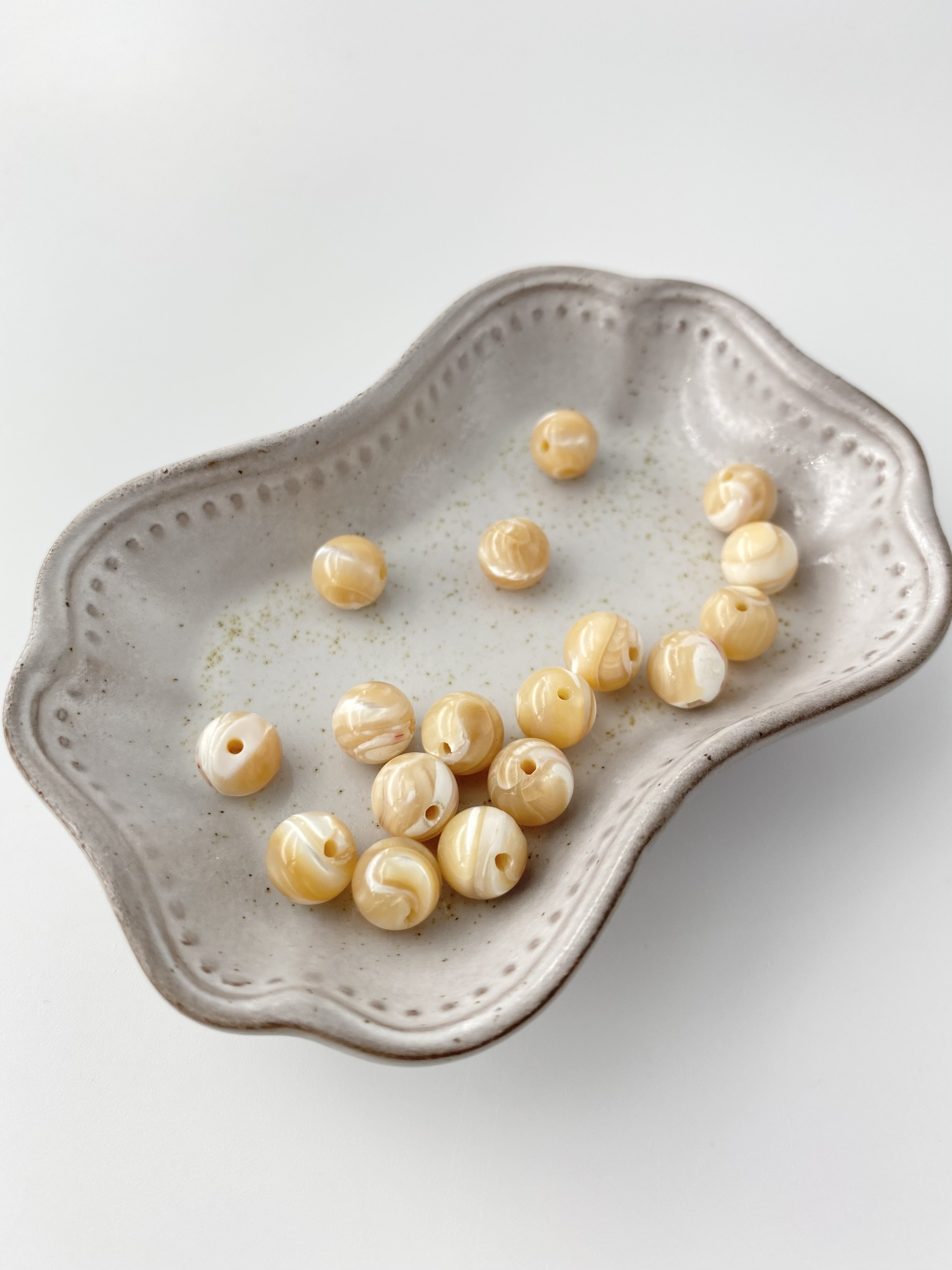 タカセガイ - 丸ビーズ【約7mm/約14個・約10cm】[メール便可]まとめ買い10%OFF #297 En:Trocus - Shell Beads 貝殻
