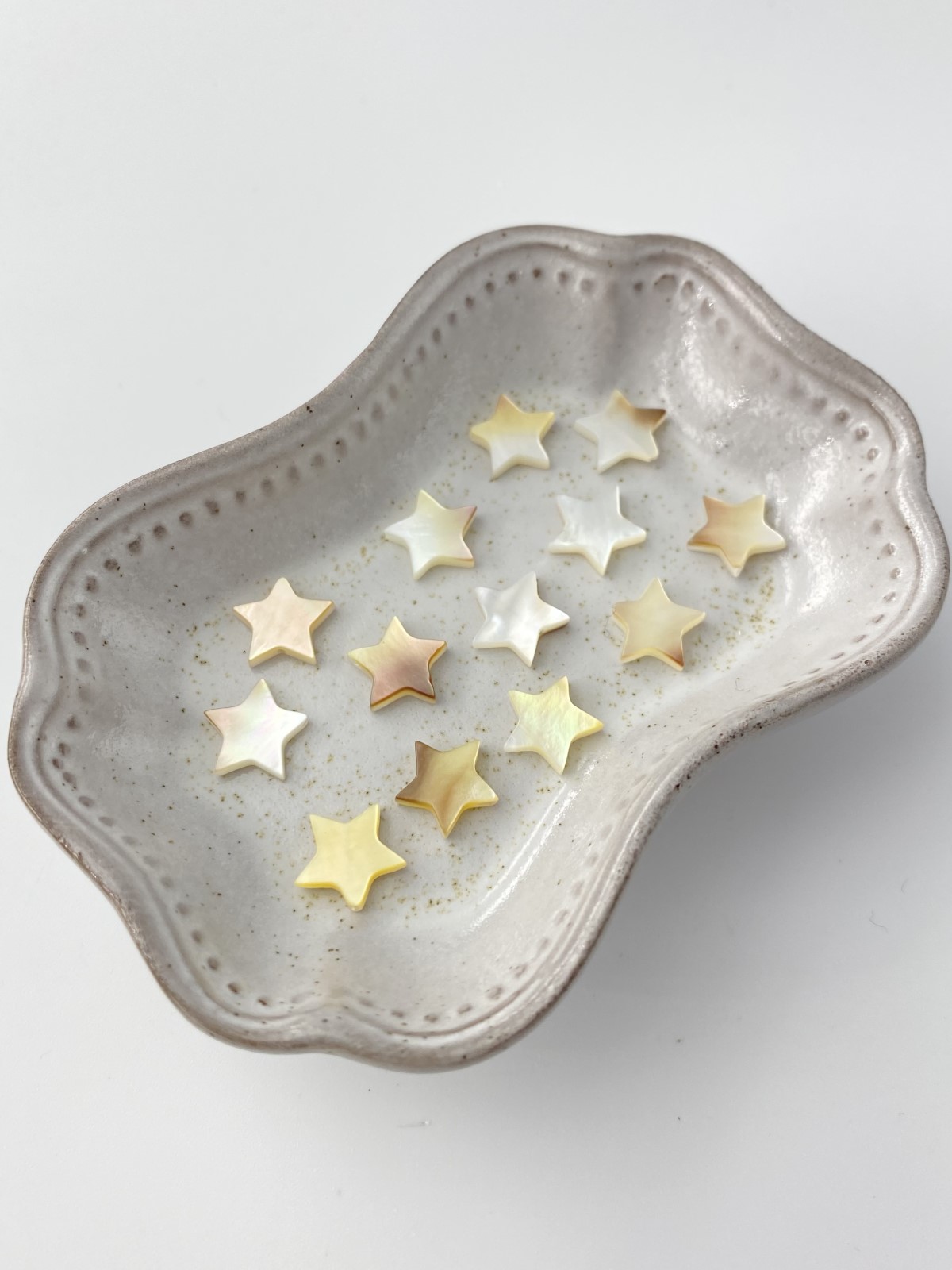 シェルビーズ - スター(シロチョウガイ)【約10×10mm/約13個・約10cm】[メール便可]まとめ買い10%OFF#291 貝殻