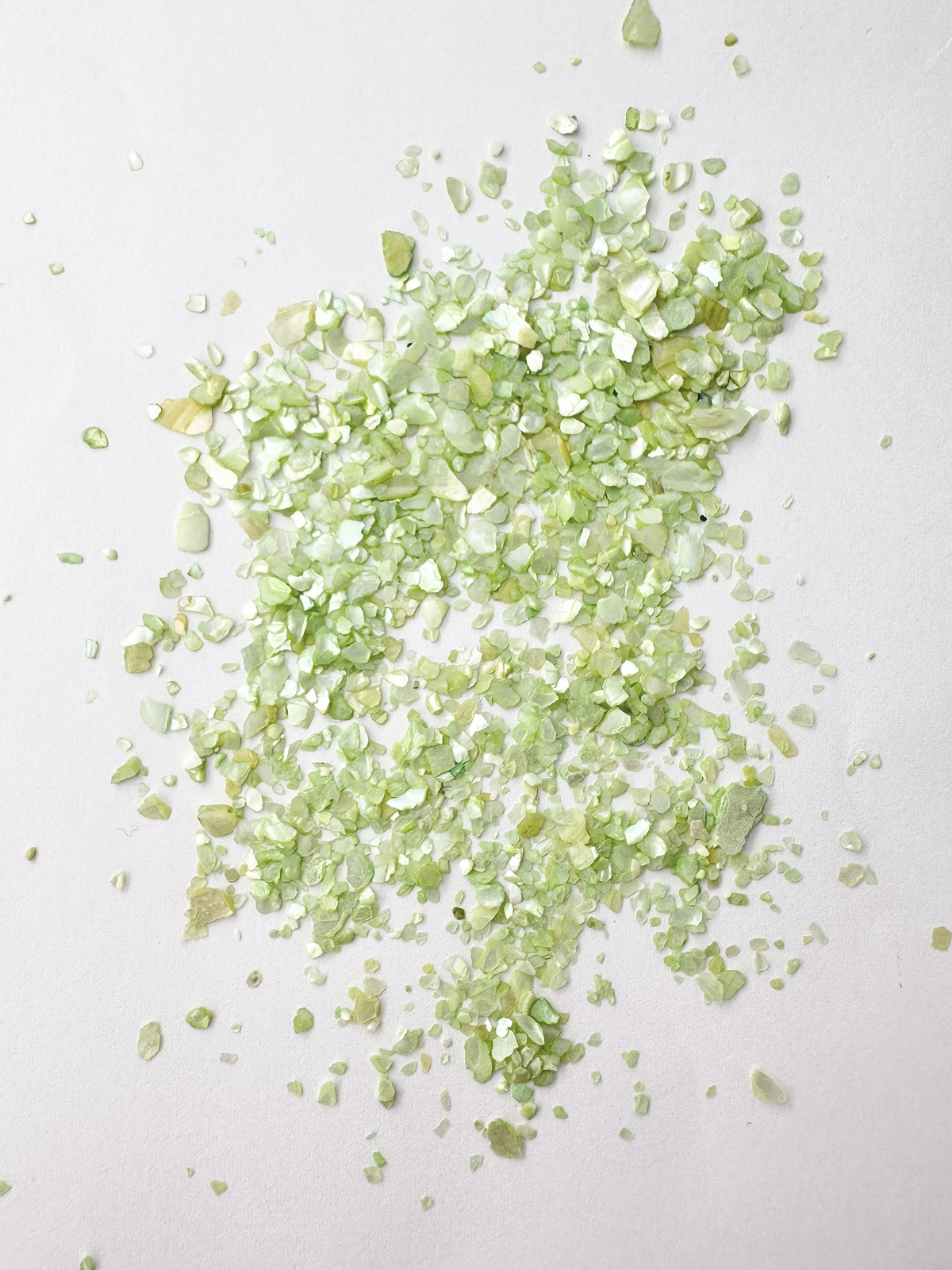 シェルフレーク(グリーン)アコヤガイ【約1～3mm(約2g)】#2077[メール便可]まとめ買い20%OFF