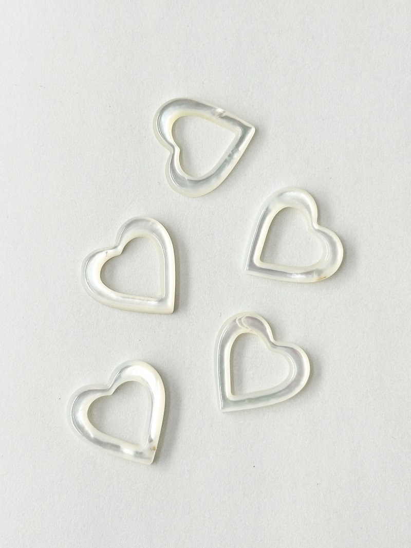 シェルパーツ-ハートサークル(シロチョウガイ)【約15mm/1個】[メール便可]まとめ買い10%OFF #1123 En: Shell Beads -White MOP 貝殻