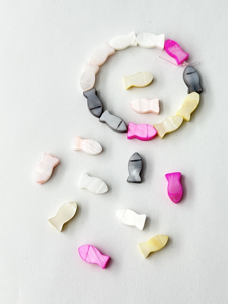 淡水真珠貝 -カラー(フィッシュ)【約10mm(約10cm・約10個)】#1302[メール便可]まとめ買い10%OFF En:Freshwater pearl MOP - Shell Beads 貝殻