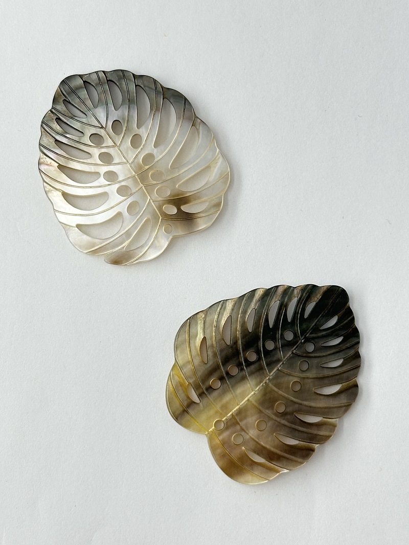 シェルパーツ-リーフ(クロチョウガイ)【約39×45mm/1個】[メール便可]まとめ買い10%OFF #2111 En:Shell parts -Black MOP 貝殻