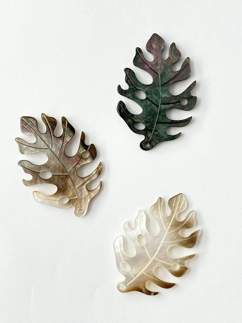 シェルパーツ-リーフ(クロチョウガイ)【約23×34mm/1個】[メール便可]まとめ買い10%OFF #2125 En:Shell parts -Black MOP 貝殻