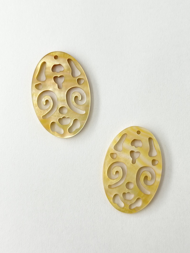 シェルパーツ-オーバル (シロチョウガイ)【約22×32mm/1個】[メール便可]まとめ買い10%OFF #2149 En:Shell Beads -White MOP 貝殻