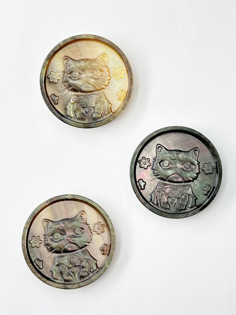 カメオ - 猫  (クロチョウガイ)(ラウンド)【約25mm/1個】[メール便可]まとめ買い10%OFF #2173 En:Shell cameo -Black MOP 貝殻