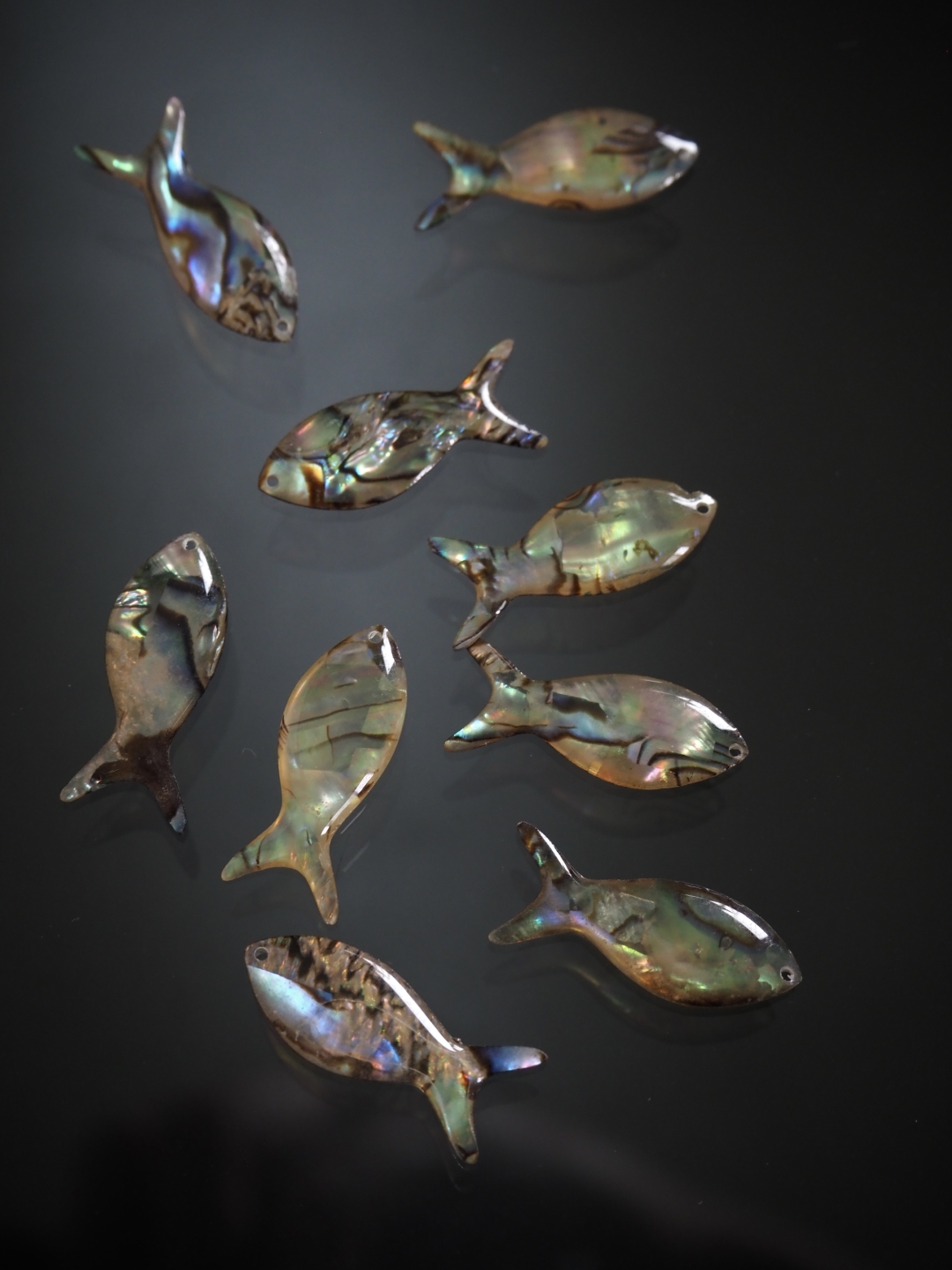 シェルビーズ - フィッシュ(メキシコアワビ)【約10×24mm/1個】 [メール便可]まとめ買い10%OFF #1058 En:Shell Beads -Haliotis fulgens 貝殻