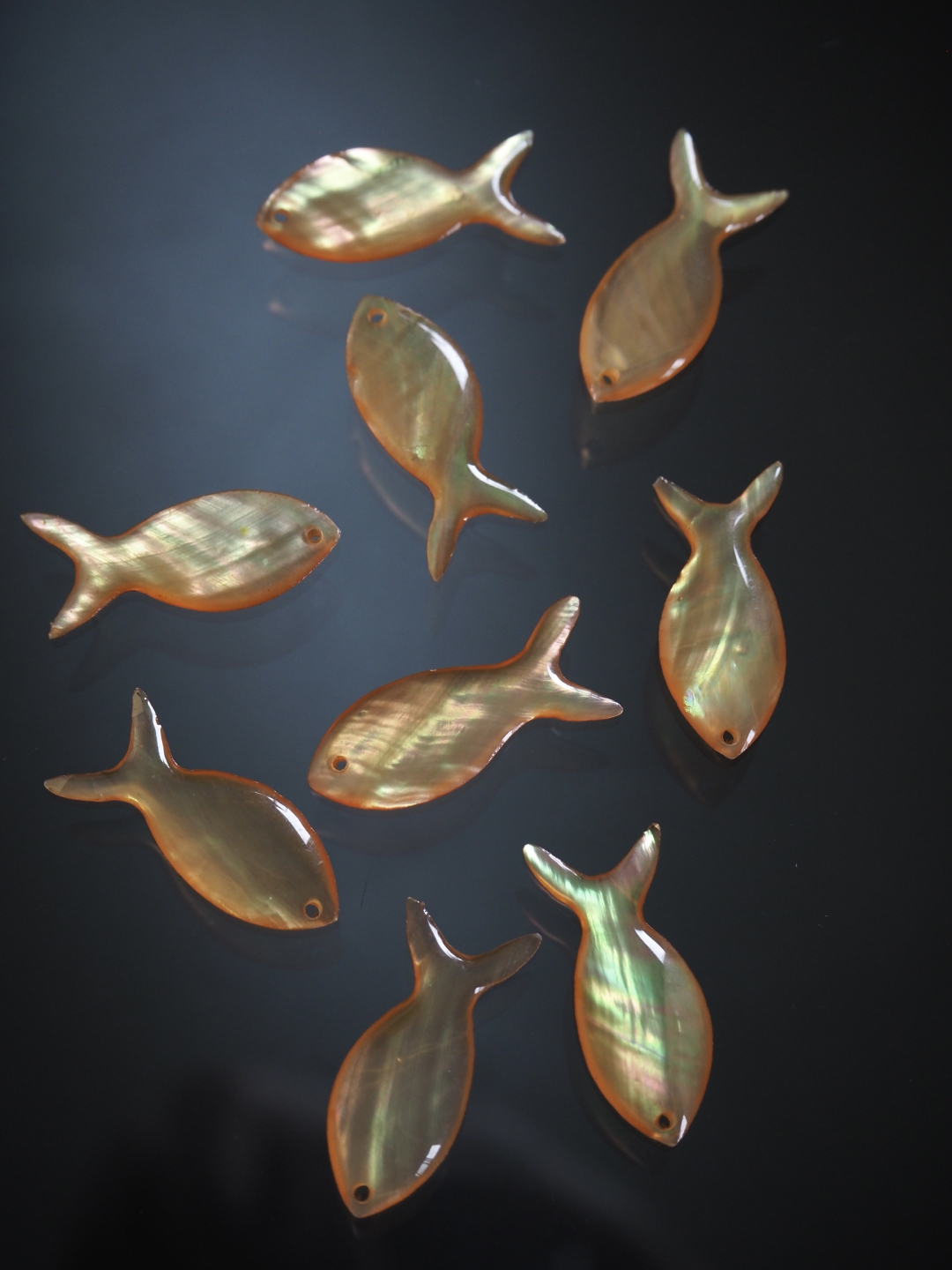 シェルビーズ - フィッシュ サンセット(シロチョウガイ)【約11×25mm/1個】 [メール便可]まとめ買い10%OFF #1063  En:Shell Beads -White MOP 貝殻