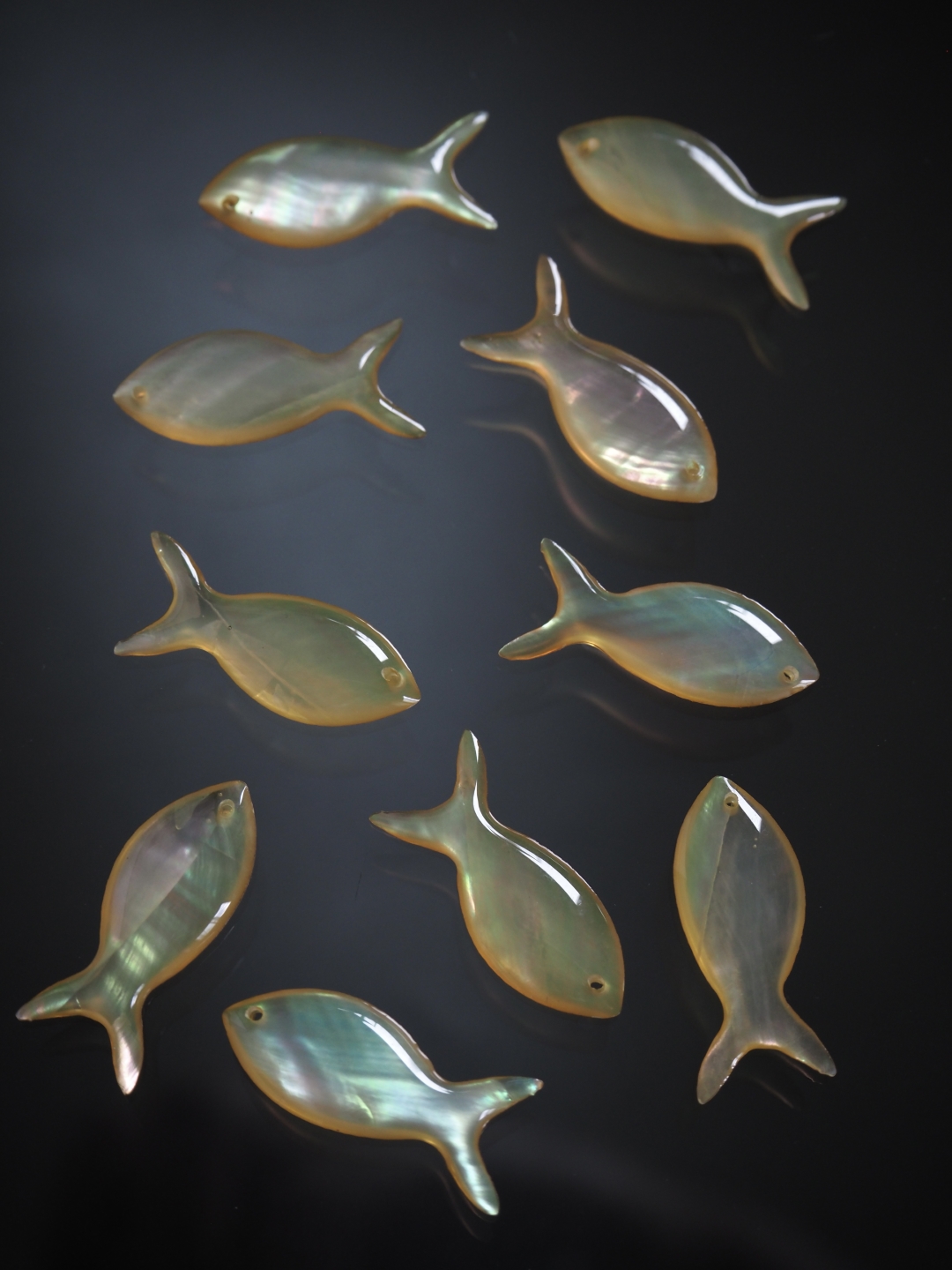 シェルビーズ - フィッシュ イエロー(シロチョウガイ)【約11×25mm/1個】 [メール便可]まとめ買い10%OFF #1071  En:Shell Beads -White MOP 貝殻