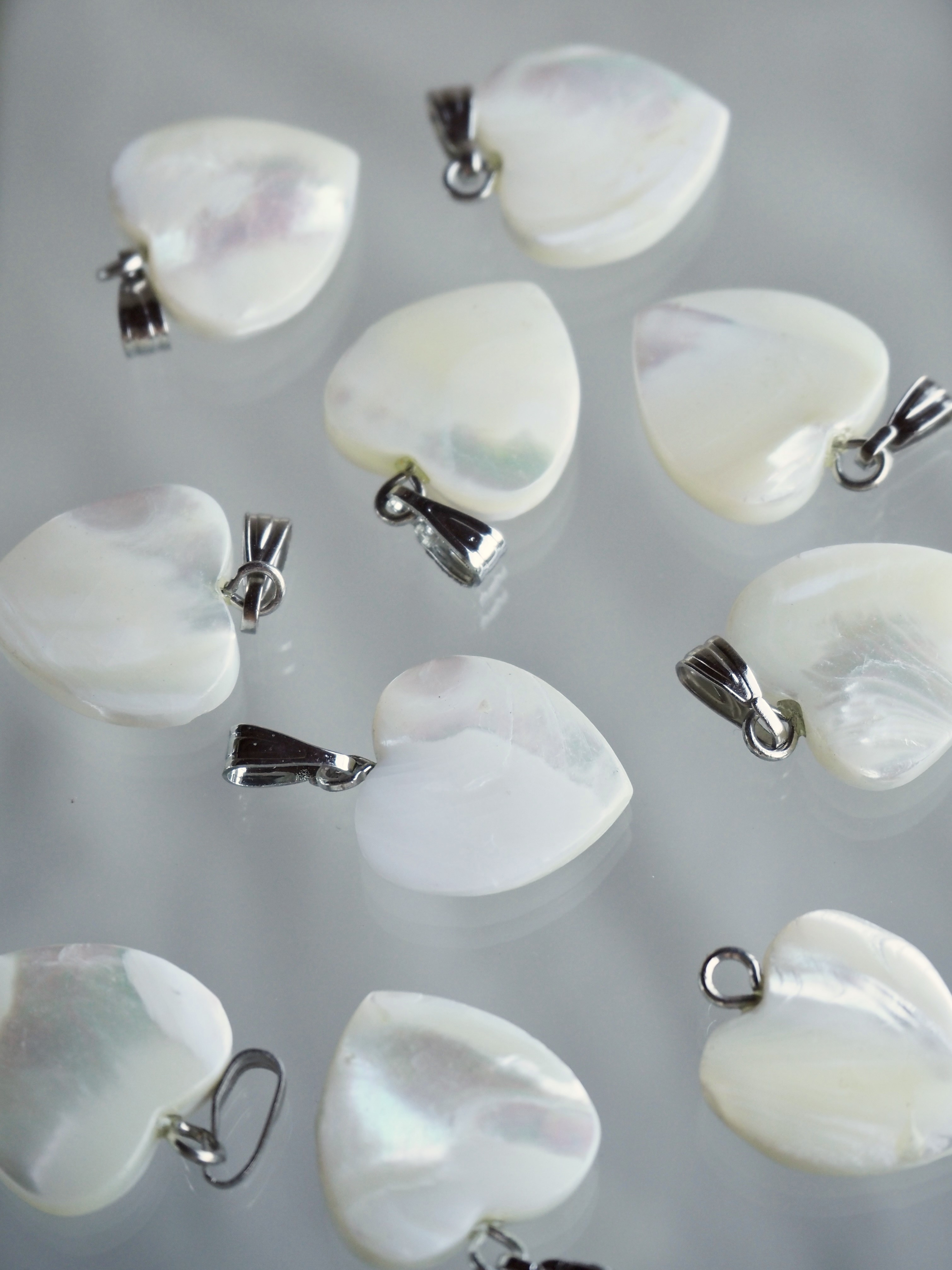 シェルチャーム - ハート(タカセガイ)【約15mm/1個】[メール便可]まとめ買い10%OFF #1037 En:Trocus - Shell charm