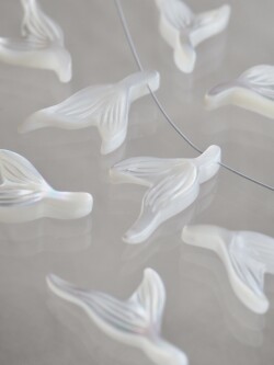 シェルビーズ-フィッシュテール(タカセガイ)【約24×12mm/1個】まとめ買い10%OFF [メール便可]#1204 貝殻