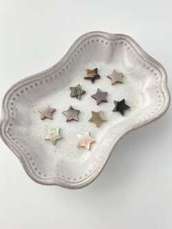 シェルビーズ - スター(クロチョウガイ)【約10×10mm/約12個・約10cm】[メール便可]まとめ買い10%OFF #285 En:Shell Beads -Black MOP 貝殻