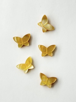 シェルビーズ-バタフライ 縦穴(シロチョウガイ)【約8×12mm/1個】[メール便可]まとめ買い10%OFF #2097 En:Shell Beads -White MOP 貝殻