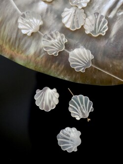 シェルビーズ - ホタテ(シロチョウガイ)【約12mm/1個】[メール便可]まとめ買い10%OFF #214 En:Shell Beads -White MOP-