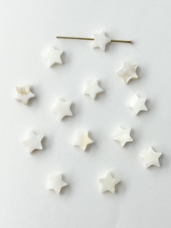 シェルビーズ - スター(タカセガイ)【約8～10mm/約13個・約10cm】[メール便可]まとめ買い10%OFF#292 貝殻