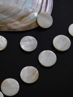 シェルプレートビーズ - ラウンド(淡水真珠貝)【約20ｍm/1個】[メール便可]まとめ買い10%OFF #109 En: Shell accessory,shell, freshwater pearl 貝殻