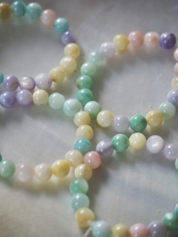 淡水真珠貝 -パステルカラー- 丸ビーズ【約6mm】＃235[メール便可] En:Freshwater pearl MOP - Shell Beads 貝殻