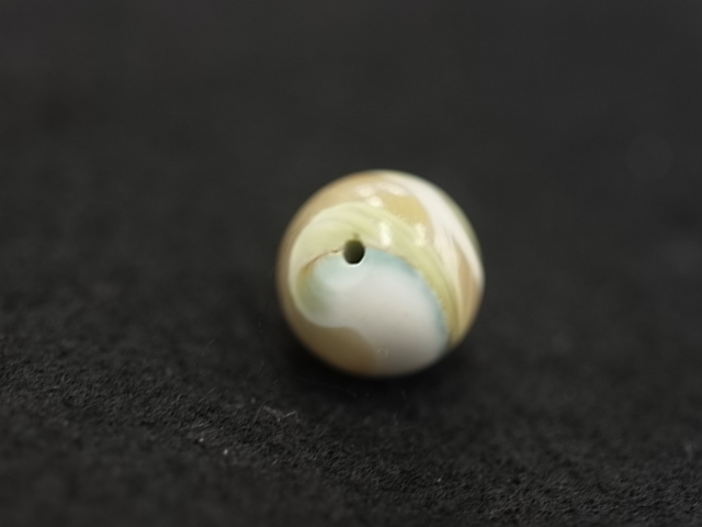 夜光貝ビーズ【玉サイズ約12mm】[メール便可-約280個まで] En