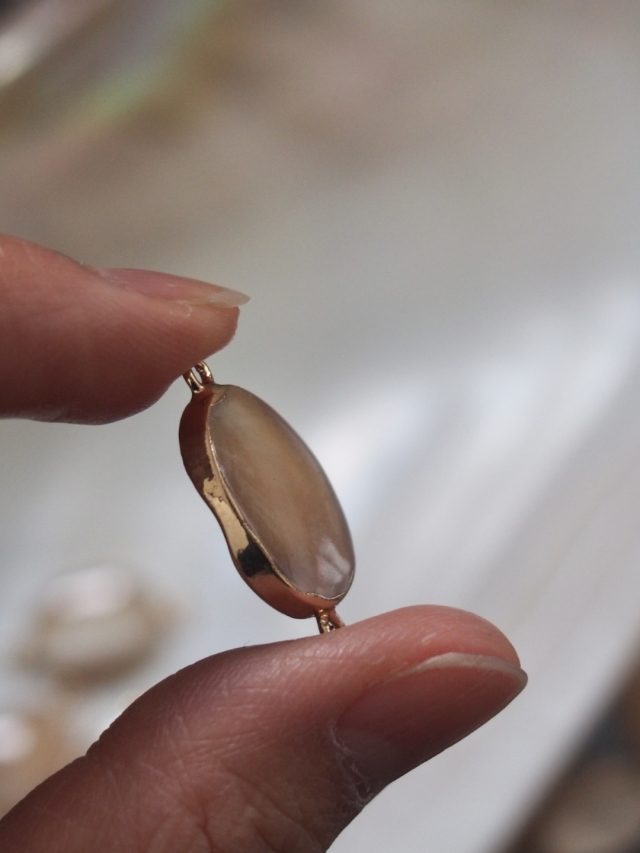 仏像真珠／淡水パール母貝 no.109 仏像真珠