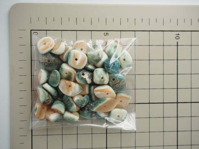 夜光貝ビーズ【さざれ 約15mm】#123[メール便可] En:Shell Beads