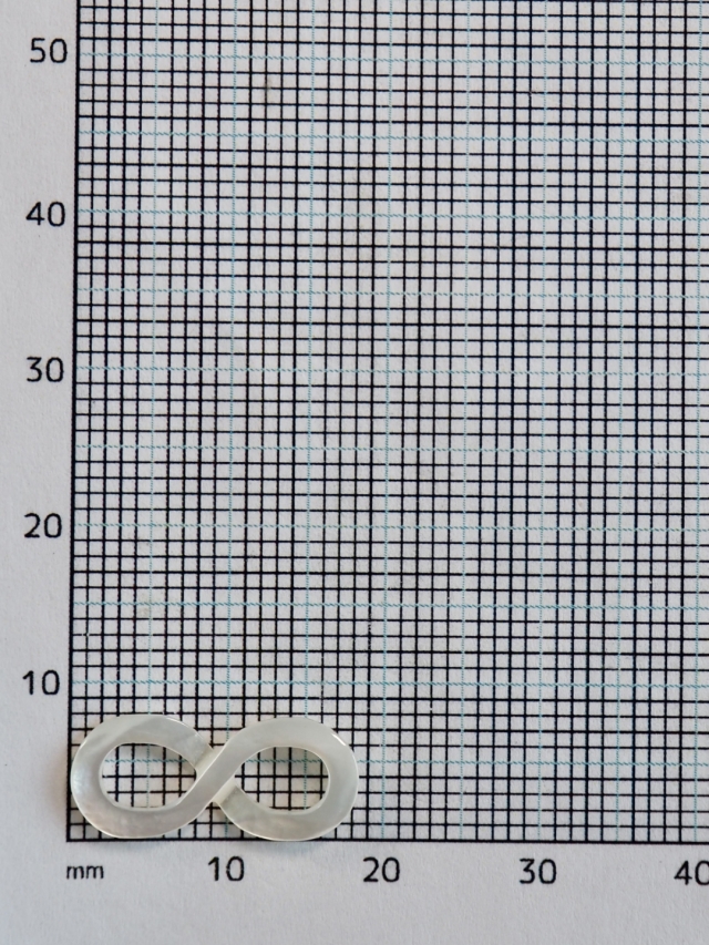 希少　オーストラリア産　加工前　シロチョウガイ アンティークアナスタシア 神戸北野町 真珠に関するレファレンス