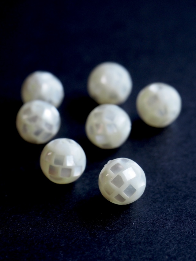 シェルビーズ -螺鈿ボール(シロチョウガイ)【約8mm/1個】[メール便可
