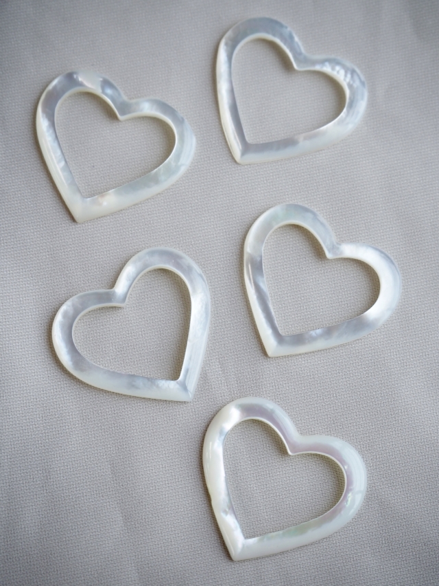 シェルパーツ-ハートサークル 大(シロチョウガイ)【約20×21mm/1個