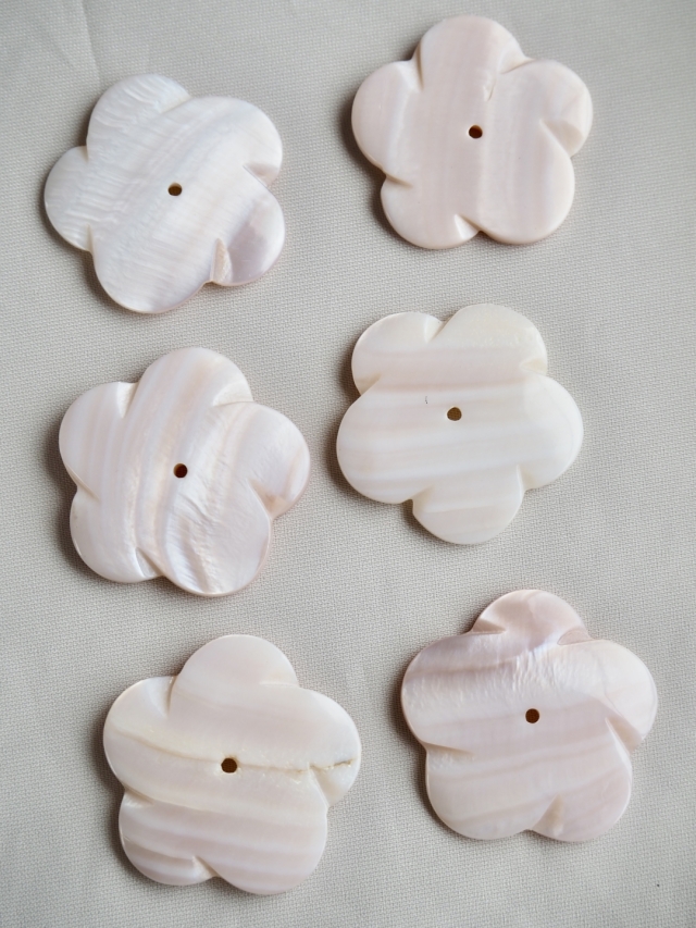 seashell　4枚 シェルビーズ -ハイビスカス ピンク(タカセガイ)【約12mm/1個】[メール