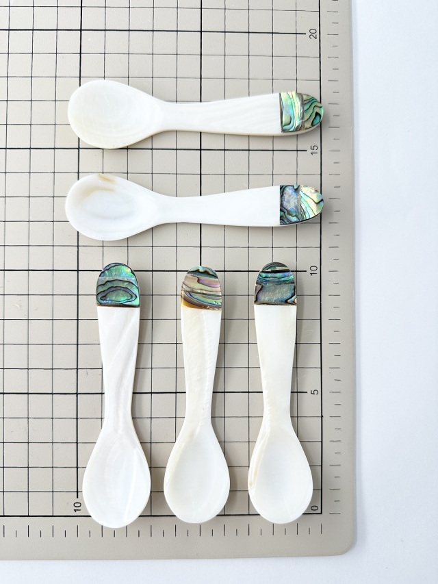 9月のお買い得 [30%OFF]シェルスプーン #3034【約10cm】 En