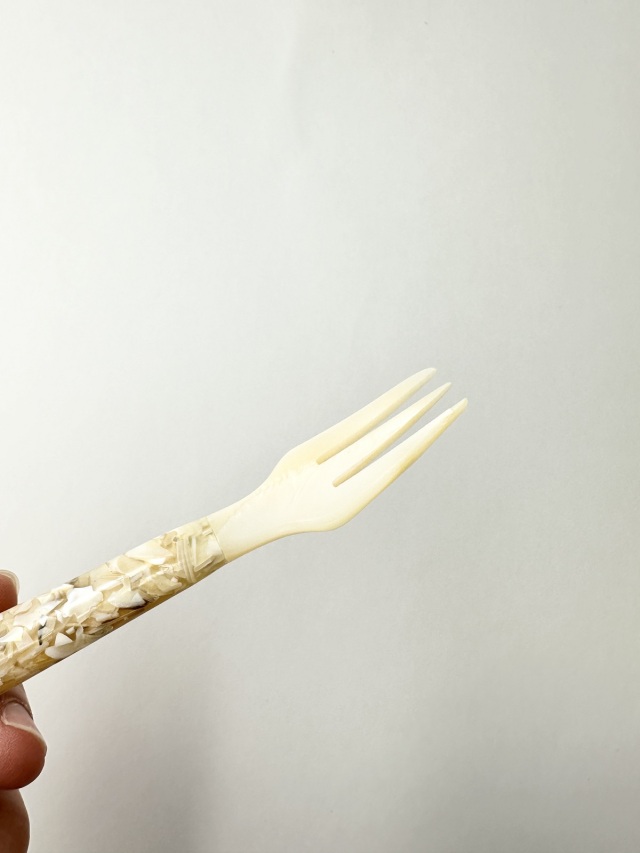 sold france 球とネオゴシックと縦長のスプーンとフォーク シェルフォーク #3028【12cm前後】 En:Shell fork (size