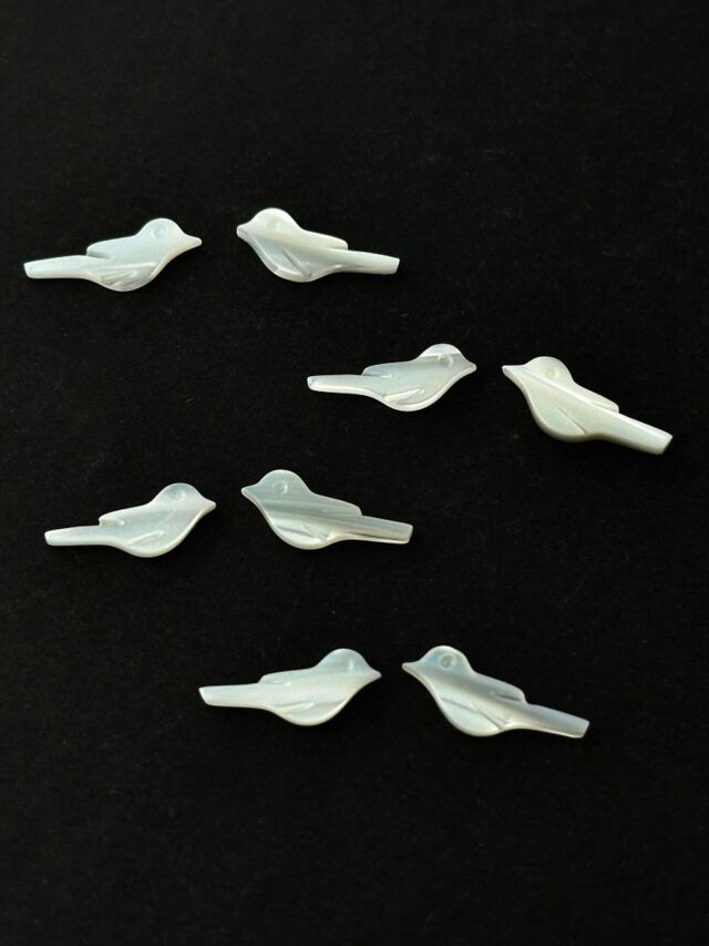 シェルビーズ - ことり 穴無(タカセガイ)【約6×14mm/1個】[メール便可