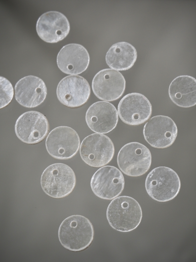 シェルプレートビーズ - ラウンド(カピス)【約8mm/40枚