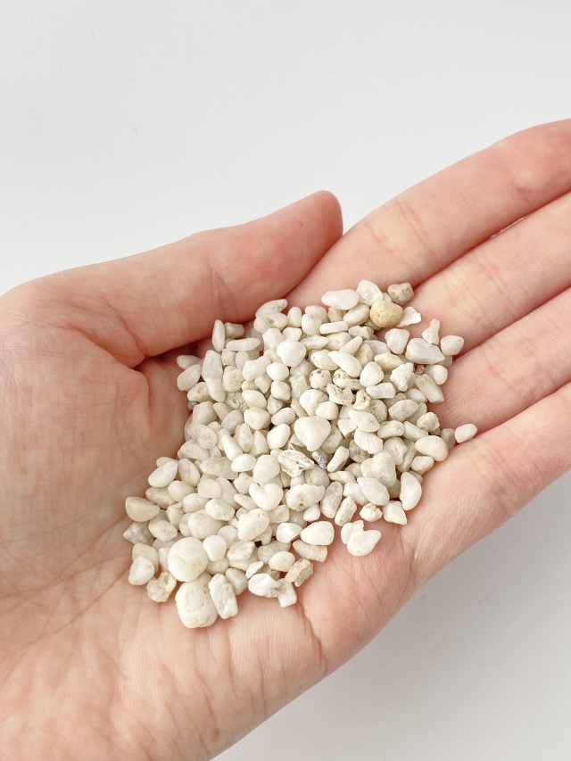 天然玉砂利 【那智白】 1KG サイズ：1分 （3-5mm） ♪小粒！水槽底