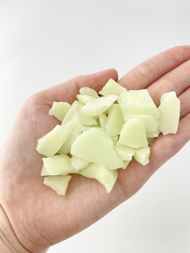 ライトストーン☆蓄光石☆ブルー【約1.0cm～3.5cm】[メール便可