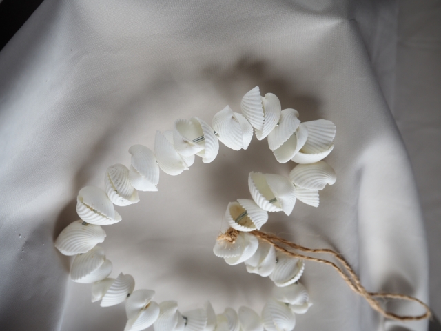 貝殻リースハート クラムローズ【約11～12cm/1個】 En: Shell wreath