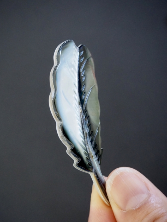 シェルパーツ -モザイクフェザー(真珠母貝・アワビ)【約24×60mm】1個