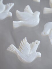 シェルビーズ -ハト(淡水真珠貝)【約20×22mm/1個】[メール便可]まとめ買い10%OFF #1234 En: Shell Beads -freshwater pearl 貝殻