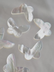 シェルカボション-バタフライ大(シロチョウガイ)【約18×25mm/1個】[メール便可]まとめ買い10%OFF #1013 En:Shell parts -White MOP 貝殻