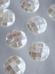 シェルカボション -螺鈿ラウンド(シロチョウガイ)【約17mm/1個】[メール便可]まとめ買い10%OFF #1223 En: Shell Beads -White MOP 貝殻