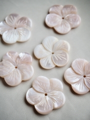 シェルビーズ-フラワー(淡水真珠貝ピンク)【約26mm/1個】[メール便可]まとめ買い10%OFF #1236 En:Shell Beads -Freshwater pearl MOP 貝殻