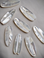 シェルビーズ-花びら(シロチョウガイ)【約10×28mm/1個】[メール便可]まとめ買い10%OFF #1159 En:Shell Beads -White MOP 貝殻