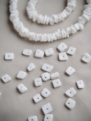 ホワイトローズ#43【約0.4～0.8cm/1本約40cm】[メール便可-7袋まで] En: Shell Beads,wthite & rose colour 貝殻