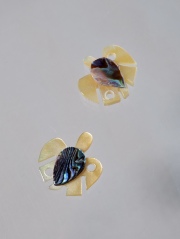 タートルカット-65-（シロチョウガイ・アバロン）【約1.9cm/1枚】[メール便可]まとめ買い10%OFF   En: shell accesorry -turtle - wmop & abalone 貝殻