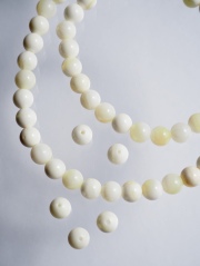 シロチョウガイ 丸ビーズ【約7mm/約10cm・約14個】#118[メール便可]まとめ買い10%OFF 貝殻