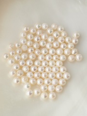 アコヤ真珠 両穴（通し穴）【約5～5.5mm/2粒】#2068[メール便可] 貝殻