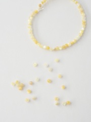シロチョウガイ-丸ビーズ【約2mm(約10cm・約50個)】[メール便可]まとめ買い10%OFF #2080 En:white MOP - Shell Beads 貝殻
