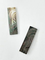 シェルパーツ-プレート短冊(クロチョウガイ)【約13×45mm】1個 [メール便可]まとめ買い10%OFF #2119 En:Shell parts -Black MOP 貝殻