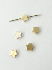 シェルビーズ-スター 横穴 イエロー8mm(シロチョウガイ)【約8mm/1個】[メール便可]まとめ買い10%OFF #1214 En:Shell Beads -White MOP 貝殻