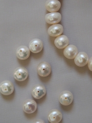 淡水パール -ボタン ホワイト-両穴（通し穴）【約6.0×8.0mm】#503[メール便可] 貝殻